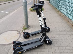 Typischer Bird E-Scooter