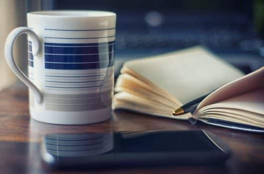 SO RICHTEN SIE IHR HOME-OFFICE OPTIMAL EIN: TIPPS FÜR EINE ERGONOMISCHE AUSSTATTUNG