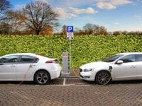 Fahren eines Elektrofahrzeugs mit einer Behinderung